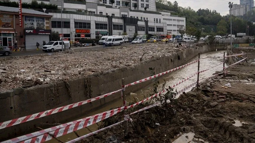 İstanbul sel çalışmaları için hasar tespiti sürüyor