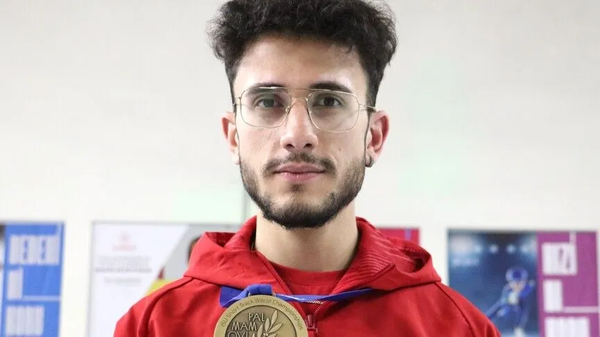 Furkan Akar bronz madalya Vancouver'da kazandı
