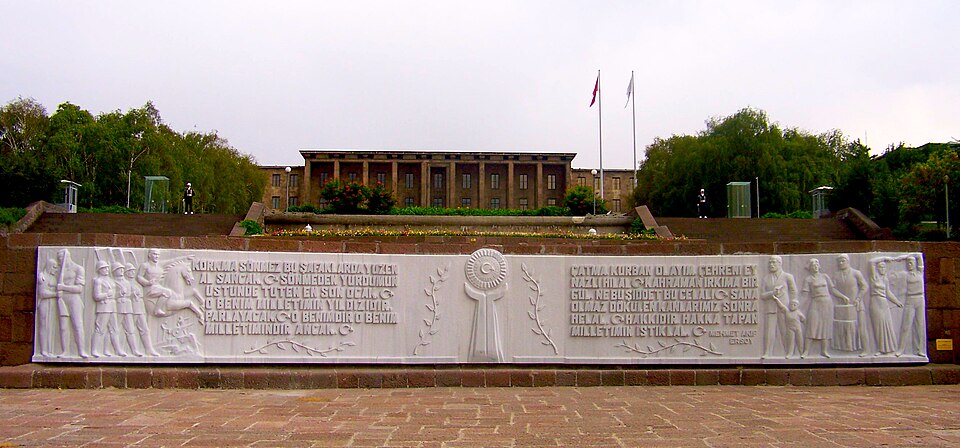 TBMM Gündemi Yoğun: Fon Tasfiyeleri, Kızılay Düzenlemesi ve Bütçe Mesaisi Başlıyor