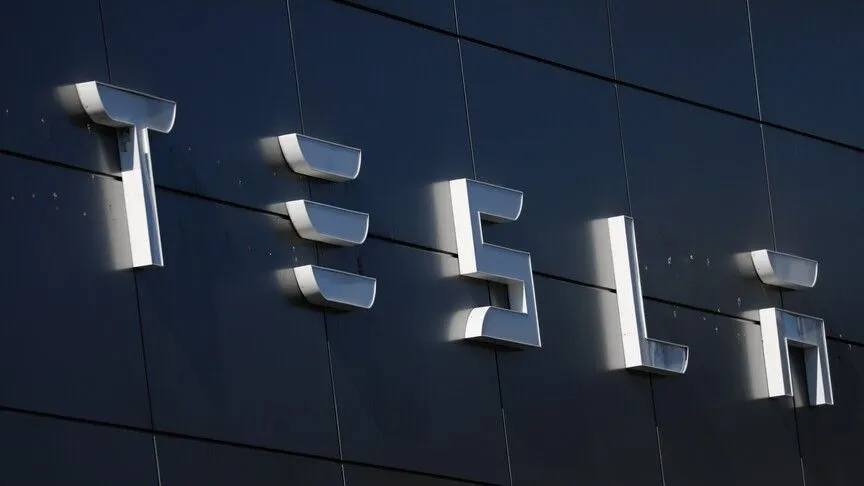 Tesla bilançosu: Kar yüzde 43 düştü, gelir 28 milyar dolar