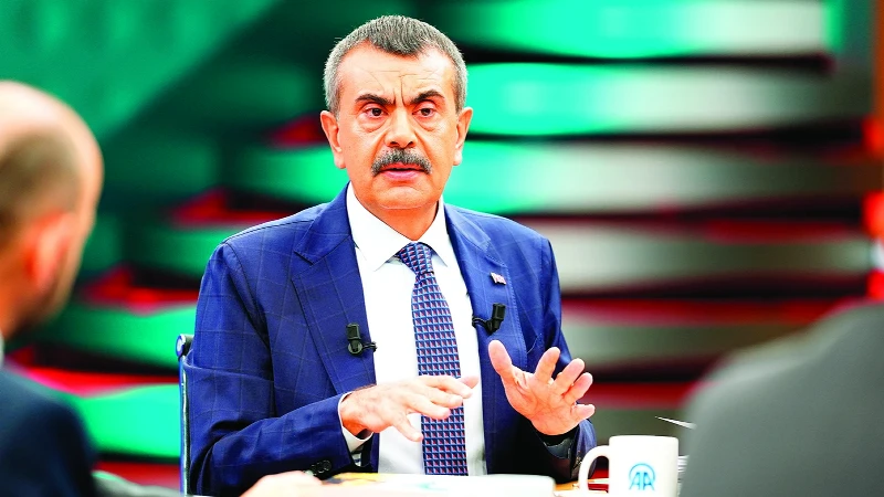 Ortak Sınavlarda Not Şişirme ve Ders Kitabı Uyum Sorunları Gündemde