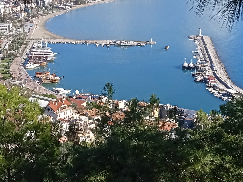 Alanya’da Otomobil Yıkama İşyerinde Silahlı Kavga Üç Ölüyle Sonuçlandı