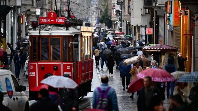 Meteorolojiden kuvvetli yağış uyarısı: Marmara ve Kıyı Ege'de sağanak bekleniyor