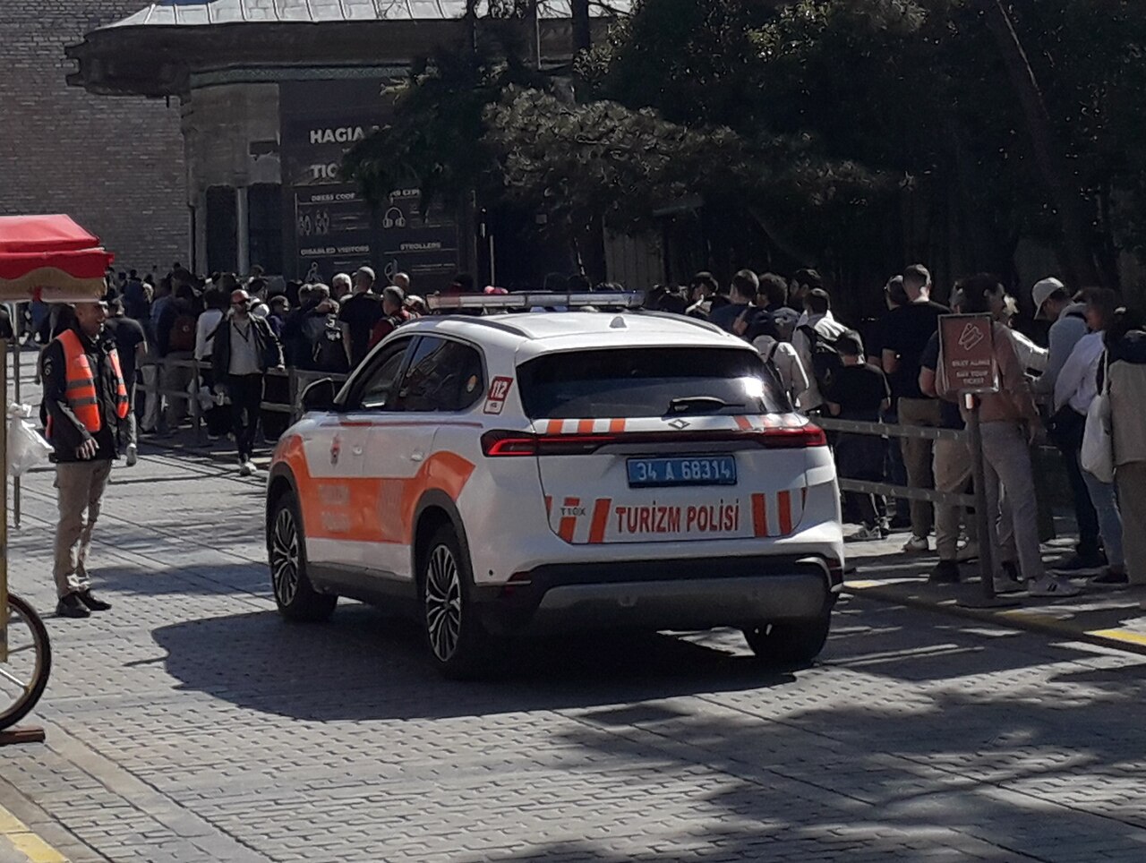 Kripto dolandırıcılığı soruşturmasında dokuz araca el konuldu
