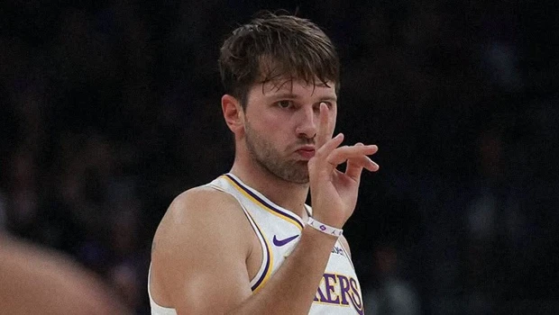 Luka Dončić 52 sayıyla Lakers'ı galibiyete taşıdı