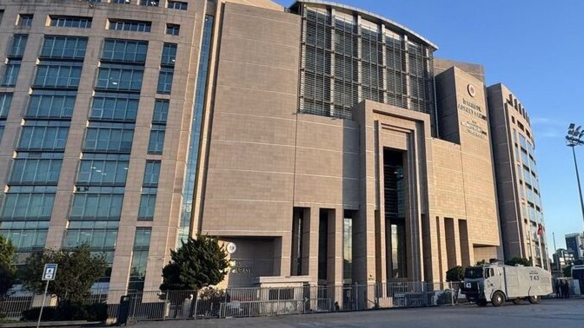 Fon soruşturması kapsamında Özer ve Aydın tutuklandı